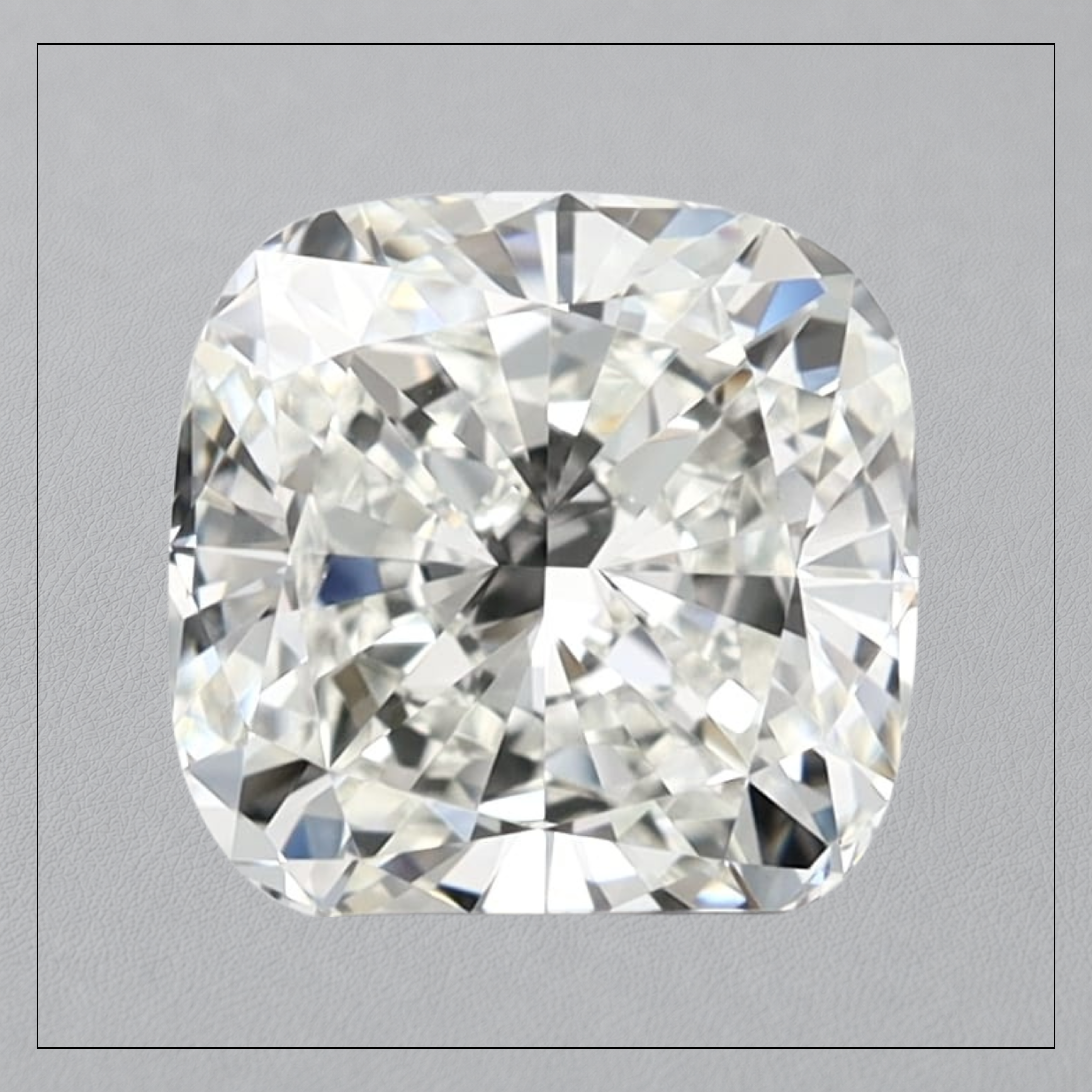 2.5 CT VVS1 G Cushion Lab Grown Diamond