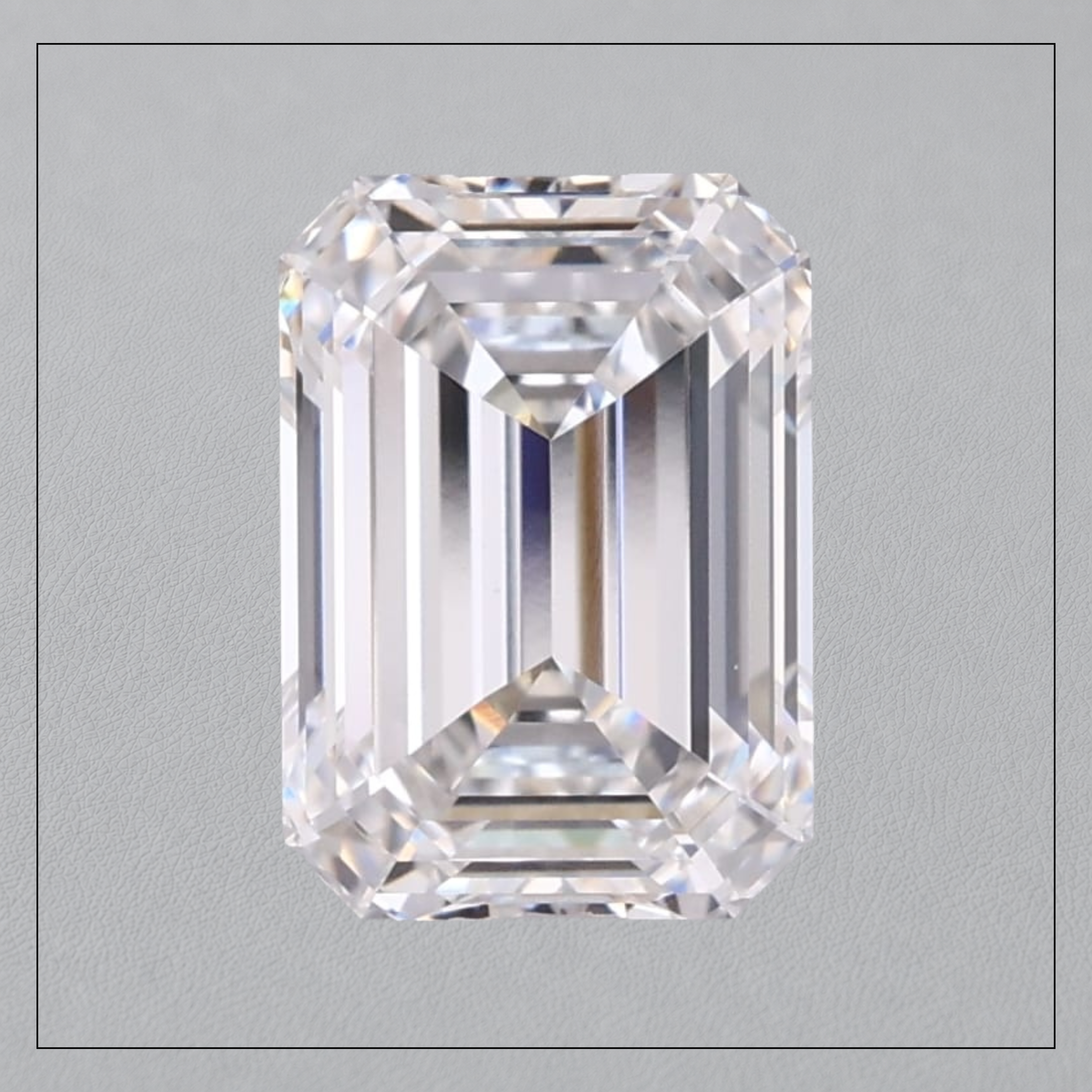2.5 CT VVS1 F Emerald Lab Grown Diamond
