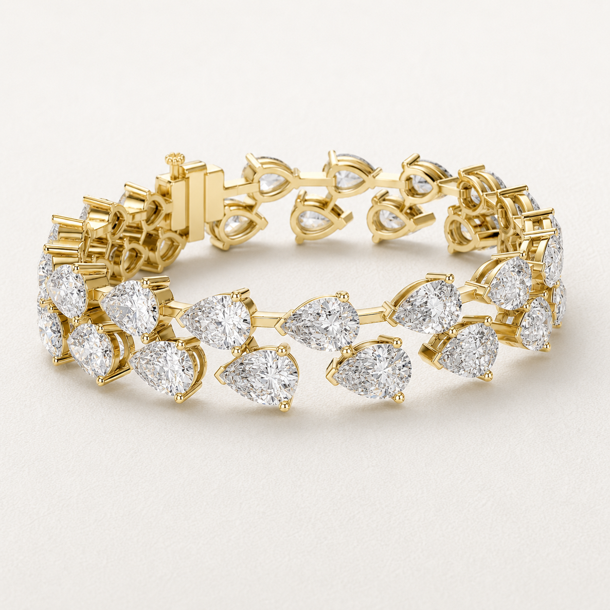 The Avelisse 26.52 CT Diamond Bracelet | Gold