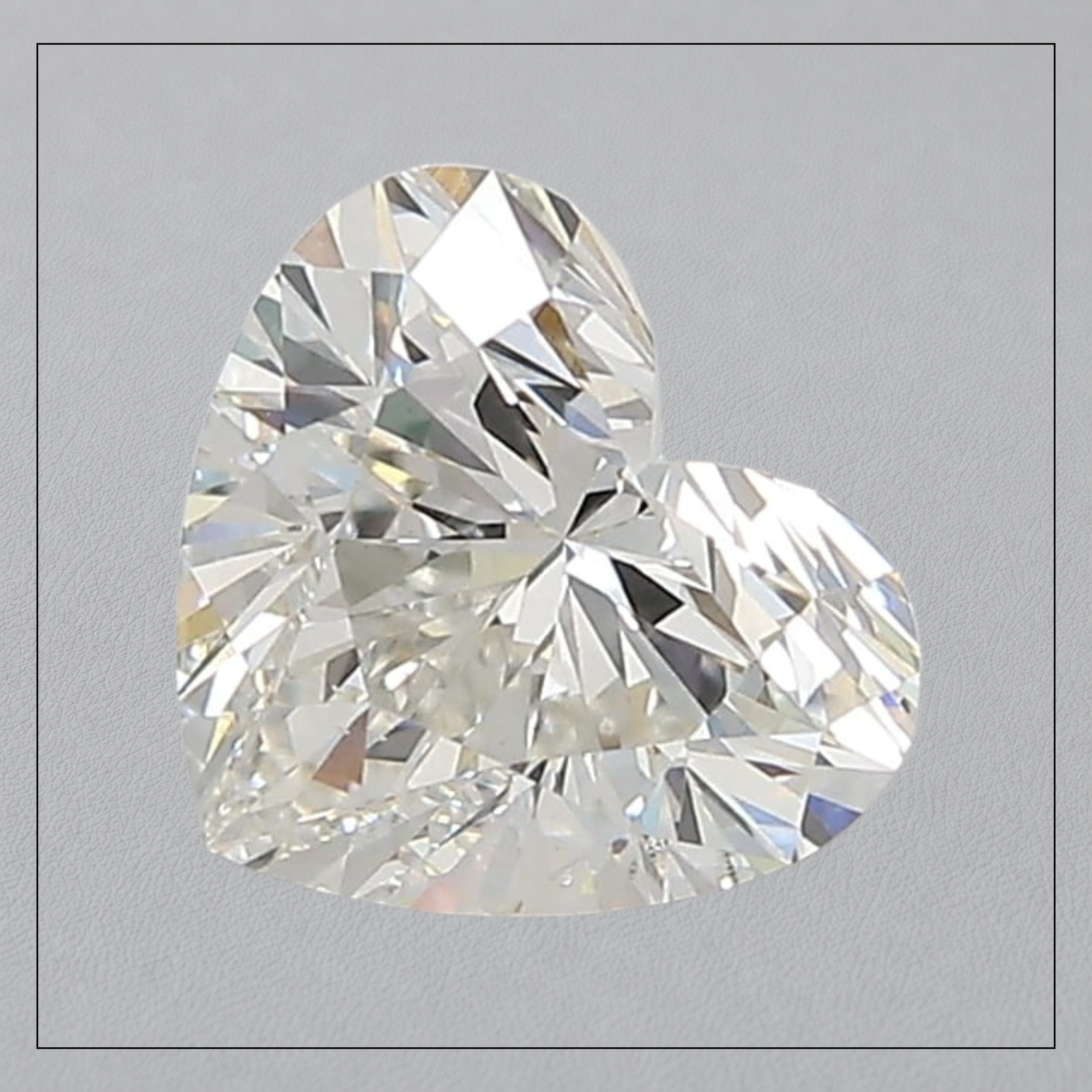 1.5 CT VS2 G Heart Lab Grown Diamond
