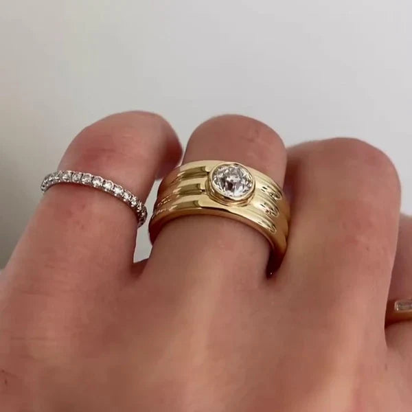 Minimalist Bezel Round 1.00ct Lab Diamond Ring | Engagement or Promise Ring | IGI Certified