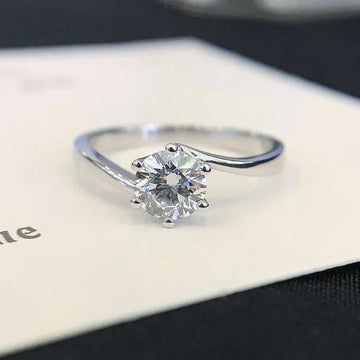 Round 0.70tcw Lab Diamond Bypass Solitaire Ring | IGI Certified | Modern Shank Design