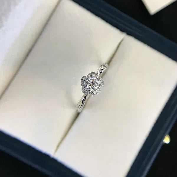 Round 0.90tcw Lab Grown Diamond Halo Cathedral Engagement Ring | IGI Certified